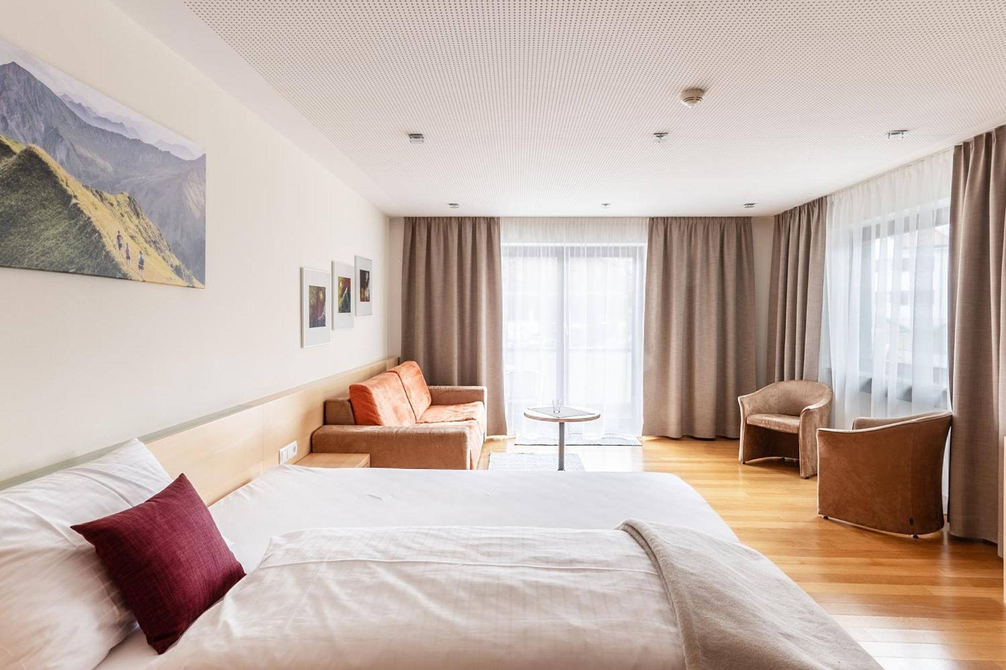 Hotel Loewen 林格瑙 外观 照片