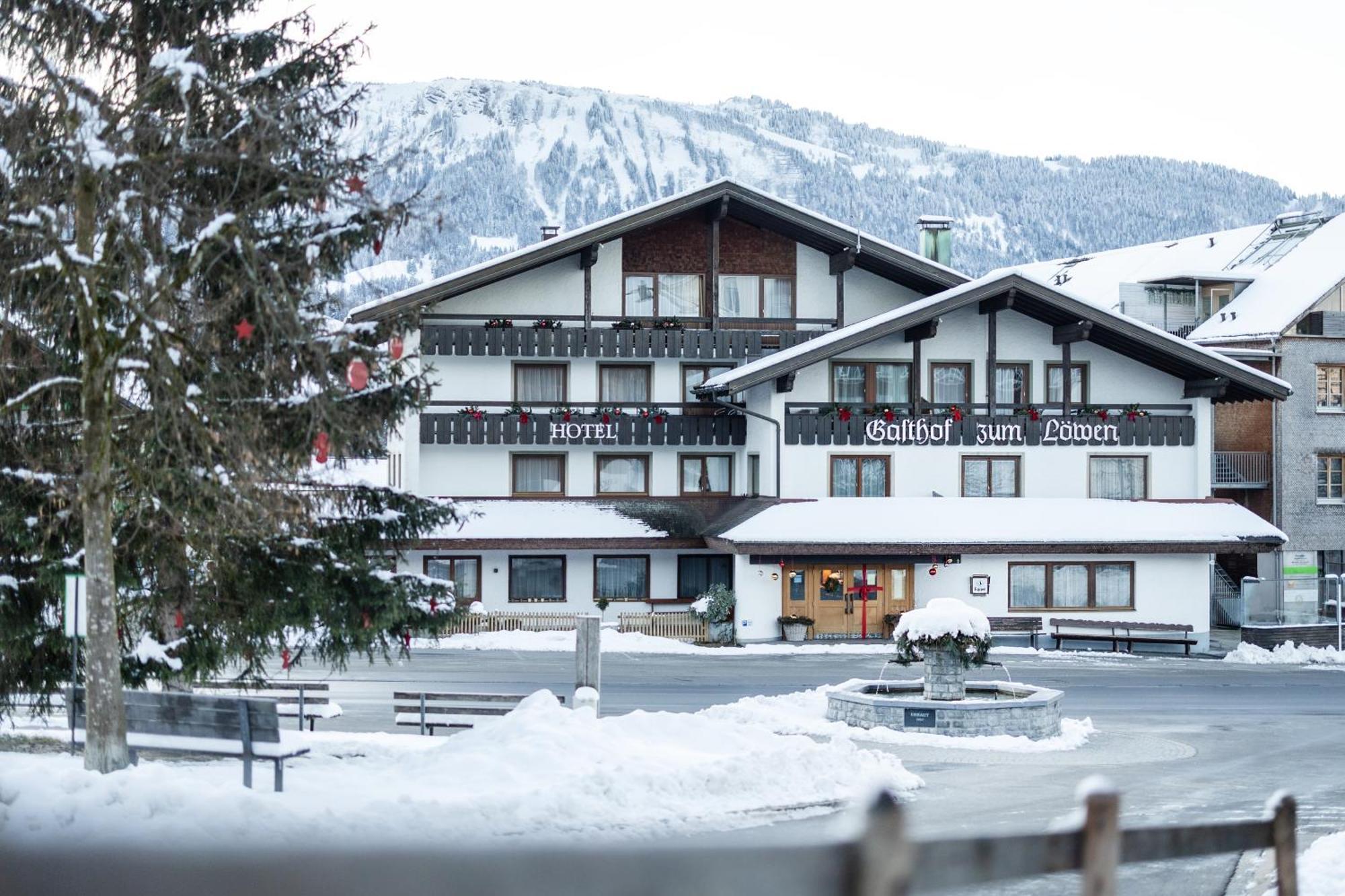 Hotel Loewen 林格瑙 外观 照片